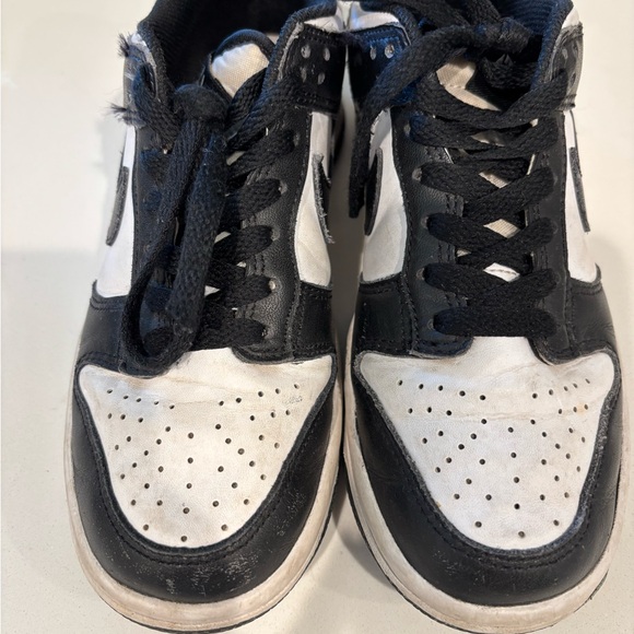 Nike Kids Dunk Low - Black and White Sneakers size 4 - Picture 2 of 7
